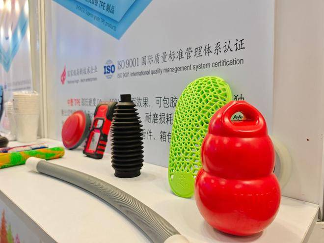 Zhongsu Wang TPE | آیا تجهیزات ورزشی TPE Zhongsu Wang در برابر روغن و لکه مقاوم است؟